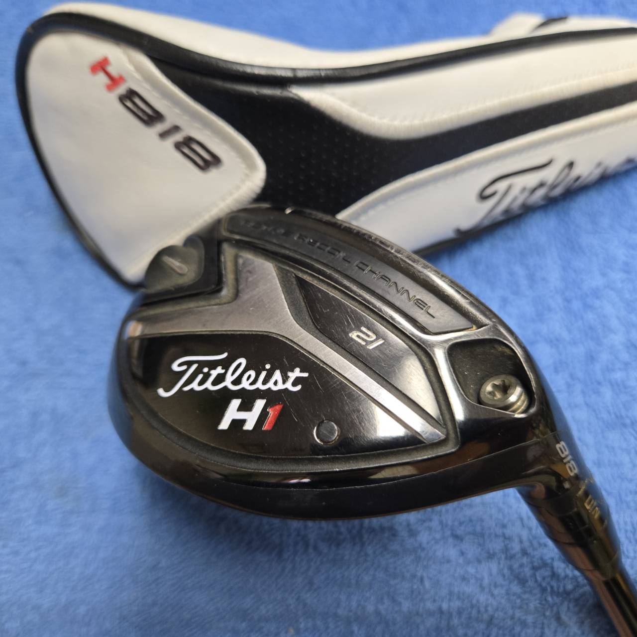 ไฮบริด TITLEIST 818 H1 21