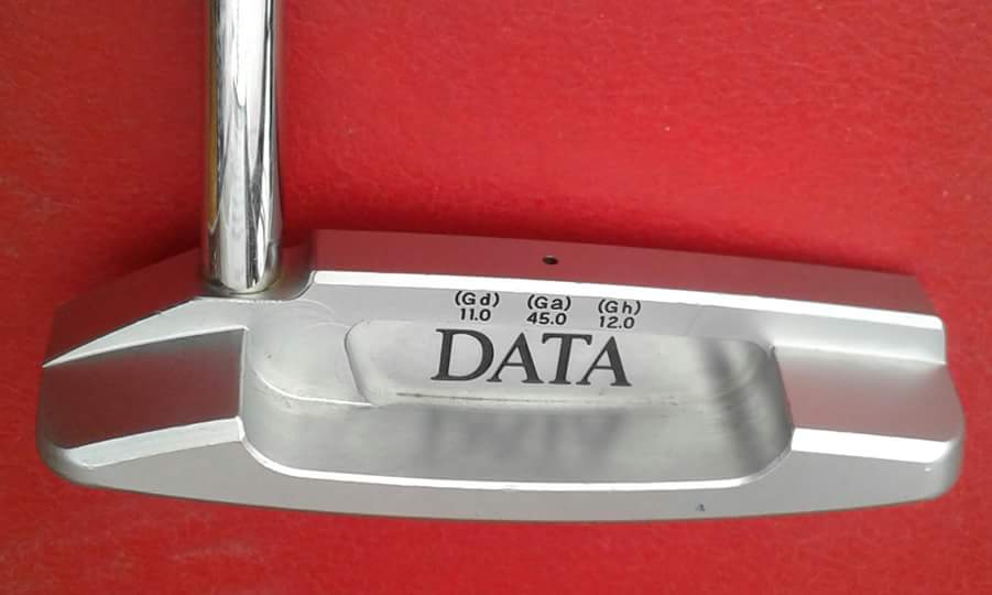 Putter PRGR  มือสอง  สภาพสวยมากๆ ไม่มี Cover ขายเพียง 2,800 บาท 