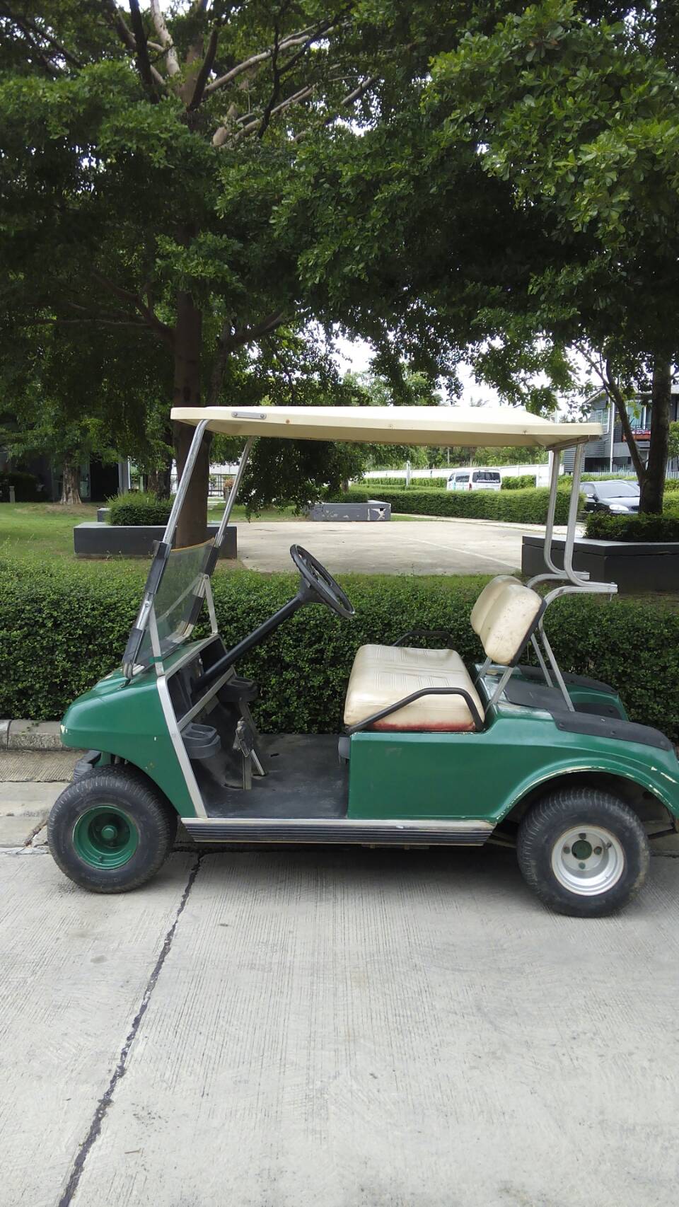 รถกอล์ฟเครื่องยนต์ยี่ห้อClub Car รุ่น2ที่นั่ง ราคาถูกๆ