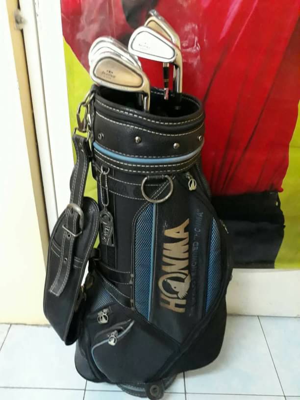 ชุดเหล็กTOUR STAGE+ถุงกอล์ฟ HONMA มือสอง ขายเหมา 4,500 บาท 