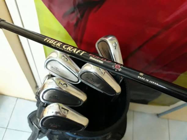 ชุดเหล็กTOUR STAGE+ถุงกอล์ฟ HONMA มือสอง ขายเหมา 4,500 บาท
