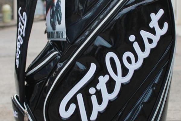 ขายถุงกอล์ฟ TITLEIST ของใหม่ 2ใบ2แบบ