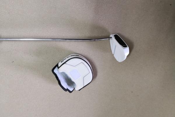 Putter taylormade ghost manta