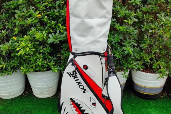 ถุงกอล์ฟ SRIXON มือสอง ลายฉลาม สวยมากๆ ถุง TOUR สภาพดีครับ
