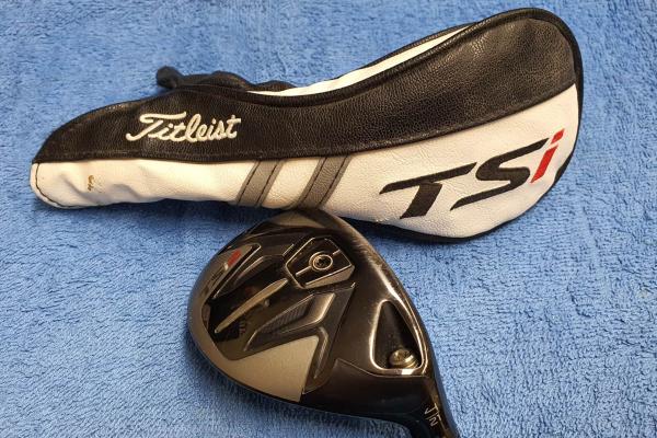 ไฮบริด 21 TITLEIST TSi-2