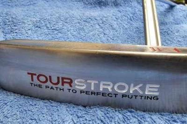 พัตเตอร์ EVNROLL TOUR STROKE