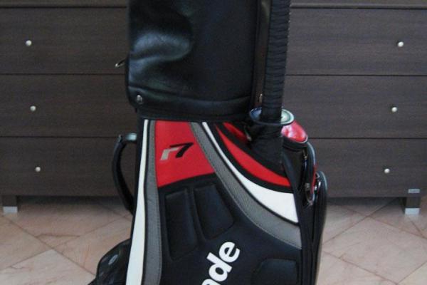 ++++ ขายด่วน! 2 อย่าง ถุงกอล์ฟ Taylormade & ยูติลิตี้ rescue