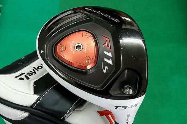 Fairway#3,5 R11s Flex S สภาพใช้น้อยมาก เหมา 2 อัน 6,000  บาท โทร