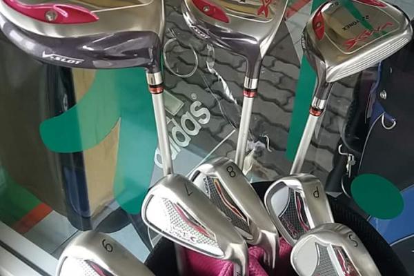 ชุดกอล์ฟ YONEX สำหรับผู้หญิง สภาพเหมือนใหม่ ขายยกถุง 8,900 