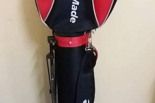 ถุงกอล์ฟ Haft set TaylorMade #มือสอง สภาพดีมาก 1,990.-