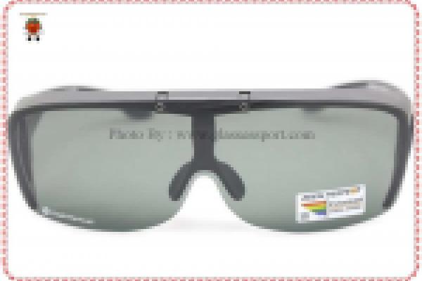 แว่นตาครอบสวมทับแว่นสายตา แบบ เปิด - ปิดได้ เลนส์ polarized golf