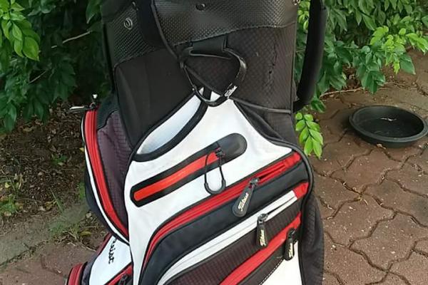 ชุดเหล็ก ซ้าย Titleist DCI +ถุงกอล์ฟ 3900